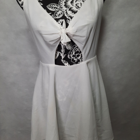 White Dress - Picture 4 of 5